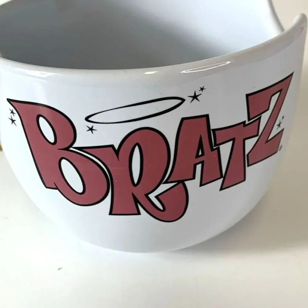 Bratz Characters White 20 Oz. Ceramic Ramen Bowl Chopsticks By Silver Buffalo
